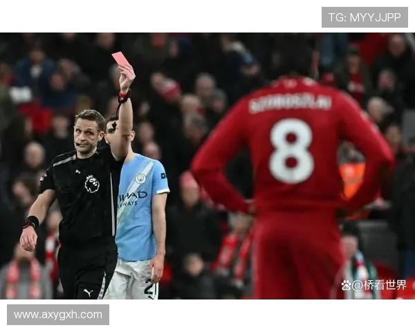 利物浦与曼城激战正酣比分悬念迭起球迷热情高涨